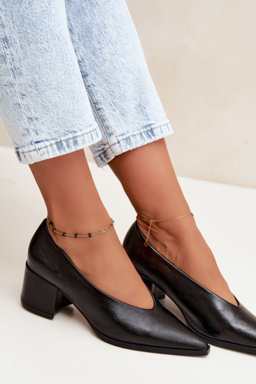Schoenen met puntige neus en vierkante hakken van faux leather in zwarte kleur Lavisa