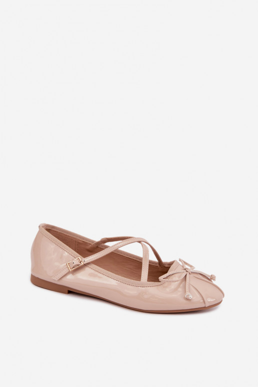 Beige gelakte ballerina's met lintjes Kokardką