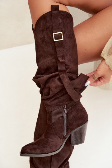 Dames laarzen tot boven de knie met hakken, rimpels en gespen in chocolade kleur Caster