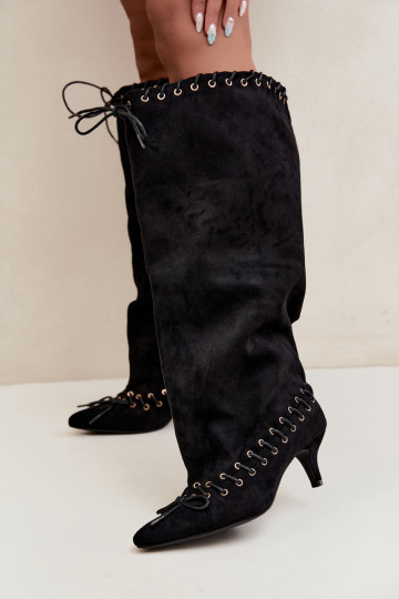 Lange laarzen met een gemiddelde hak van faux suede met decoratieve veters in zwarte kleur Juletta 2