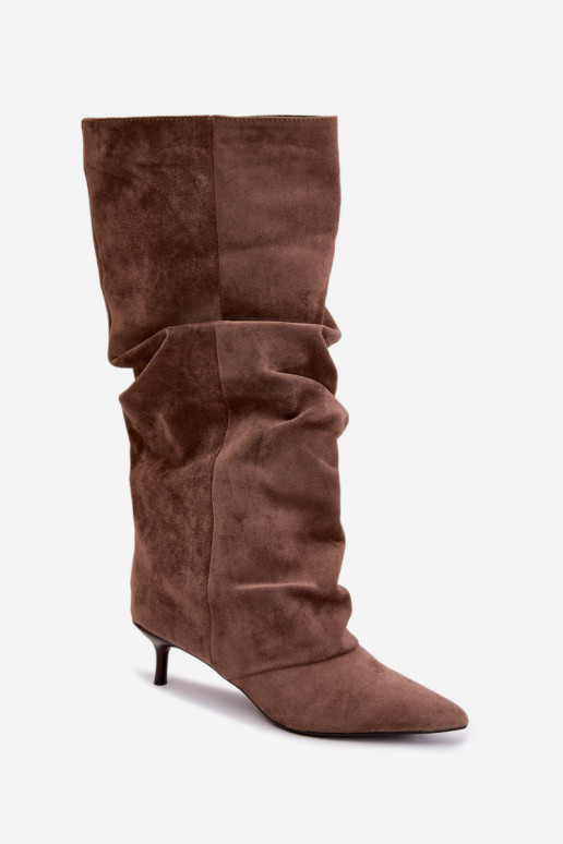 Khaki gekreukte kniehoge laarzen met kitten heel van suede LoĮen