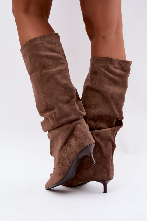 Khaki gekreukte kniehoge laarzen met kitten heel van suede LoĮen