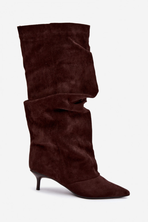 Chocolade gekreukte kniehoge laarzen met kitten heel van suede LoĮen
