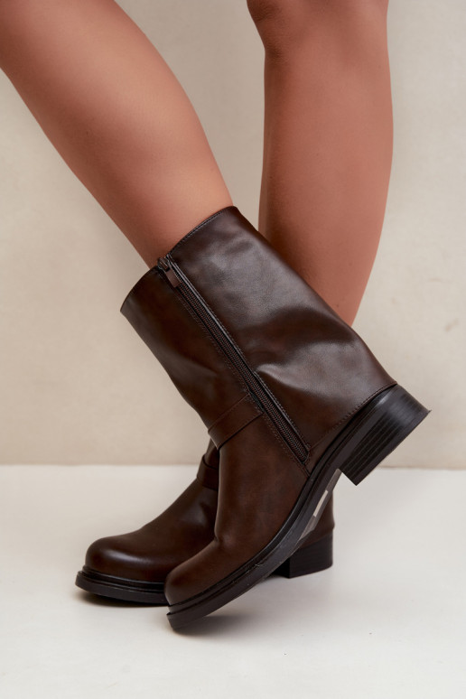 Geïsoleerde dames enkellaarsjes met gespen in chocolade kleur Corley