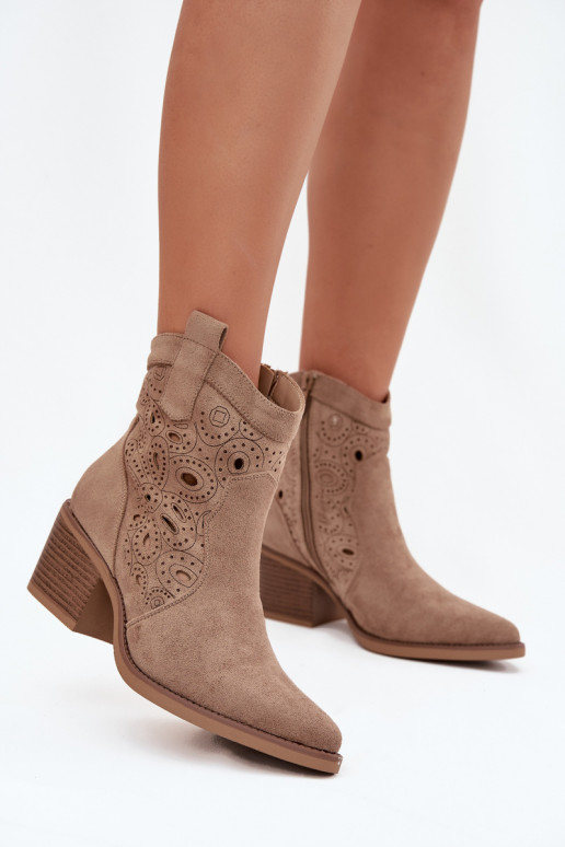 Sandkleurige cowboy-stijl enkellaarsjes voor dames met uitsnijdingen Nolvina
