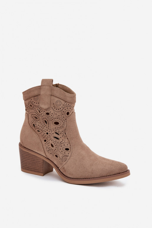 Sandkleurige cowboy-stijl enkellaarsjes voor dames met uitsnijdingen Nolvina