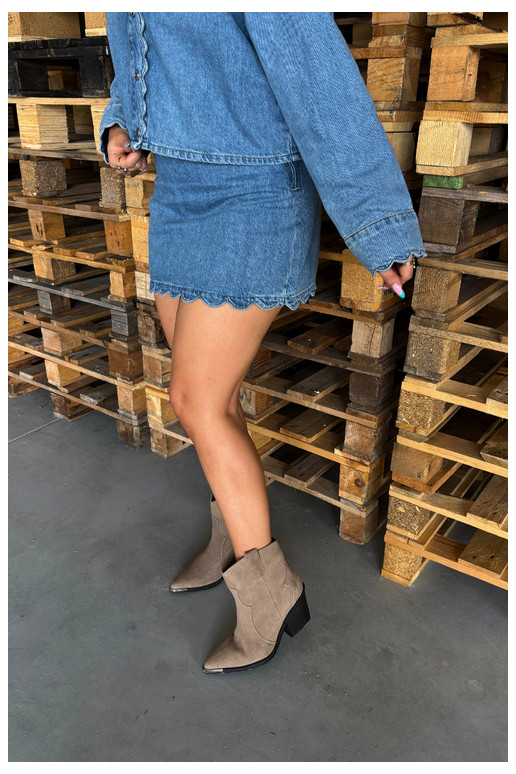 Khaki suède cowboy-stijl geïsoleerde laarzen met hakken Pelsa