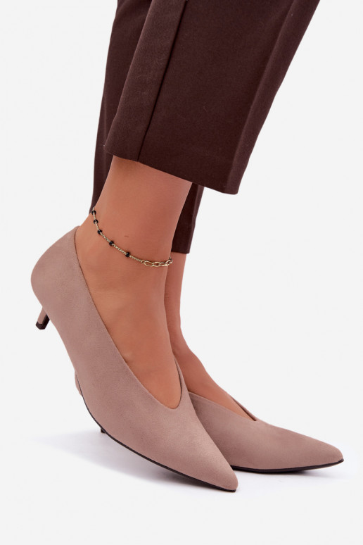 Zandkleurige suède schoenen met Kitten Heel Nuretta
