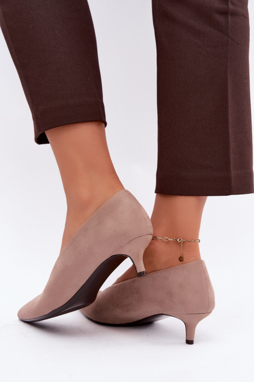 Zandkleurige suède schoenen met Kitten Heel Nuretta