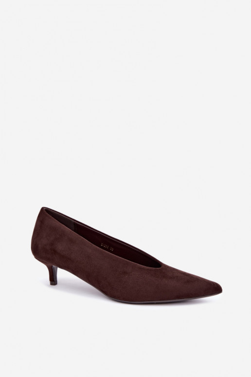 Chocoladekleurige suède schoenen met Kitten Heel Nuretta