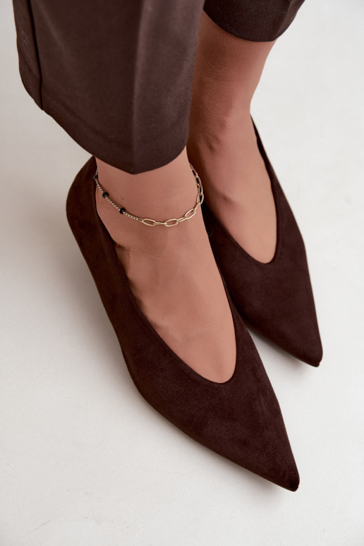 Chocoladekleurige suède schoenen met Kitten Heel Nuretta