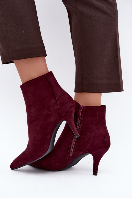Bordeaux faux suede enkellaarsjes met spitse hakken Niretta