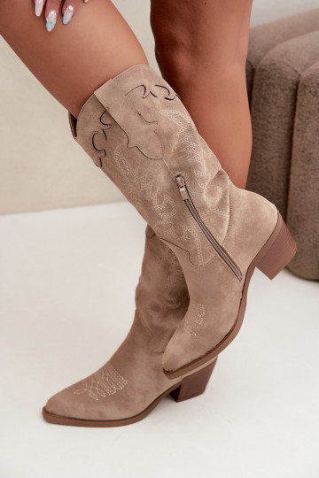 Zandkleurige faux suede cowboylaarzen met hakken Jarissa