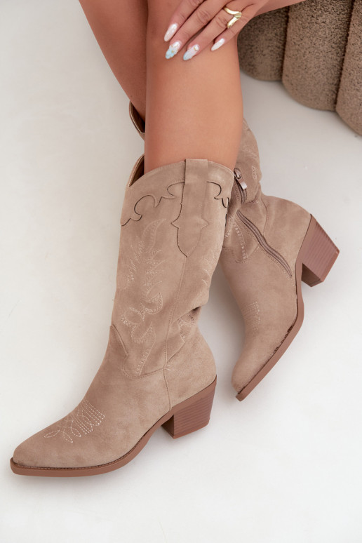 Zandkleurige faux suede cowboylaarzen met hakken Jarissa