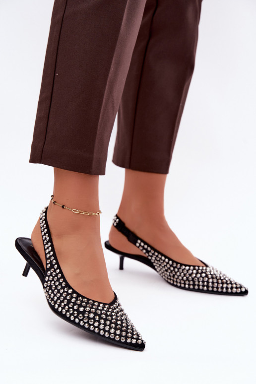 Zwarte dames sandalen met studs en een lage hak Tai turidden