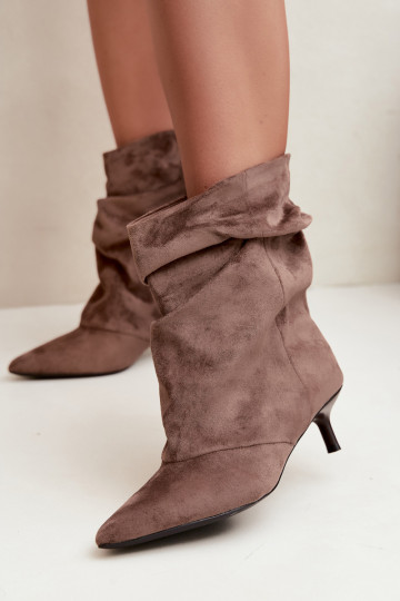 slouchy instap enkellaarsjes met hak in khaki kleur Farren 2