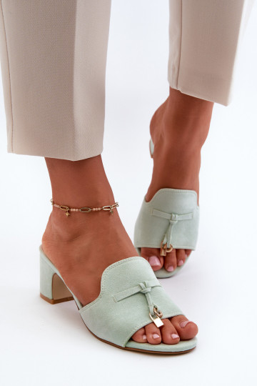 dameslippers met faux-suede hakken in muntkleur