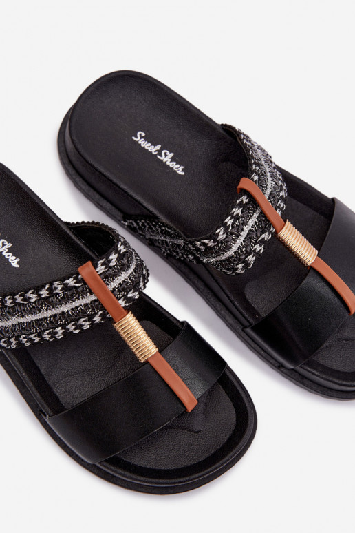 Zwarte dames slippers met platform, bandjes en gouden details Tahlia