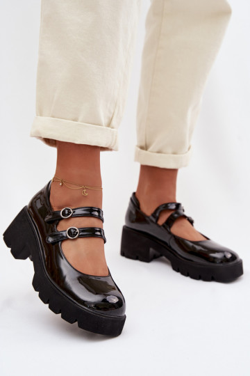 Zwarte dames schoenen met lak-effect, hakken en bandjes Kamira 2