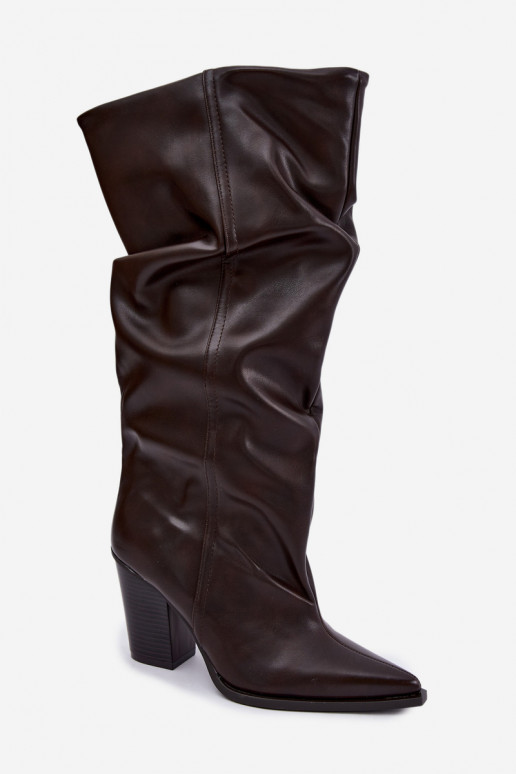 Chocolade kleurige enkellaarsjes met hakken en rimpels van faux leather Jensy