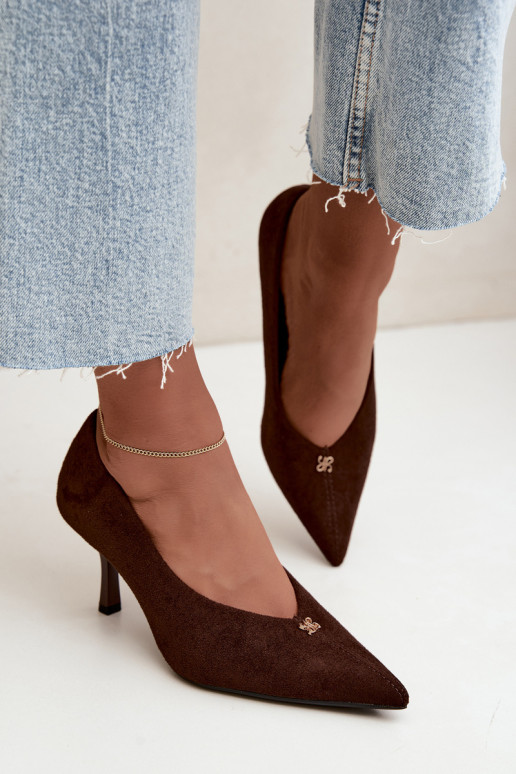 Chocolade sandalen van faux suede met gouden details Adessa