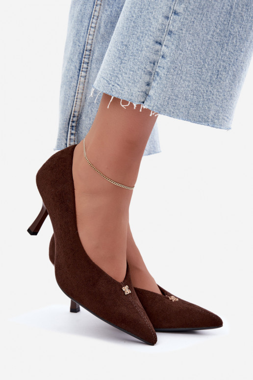 Chocolade sandalen van faux suede met gouden details Adessa
