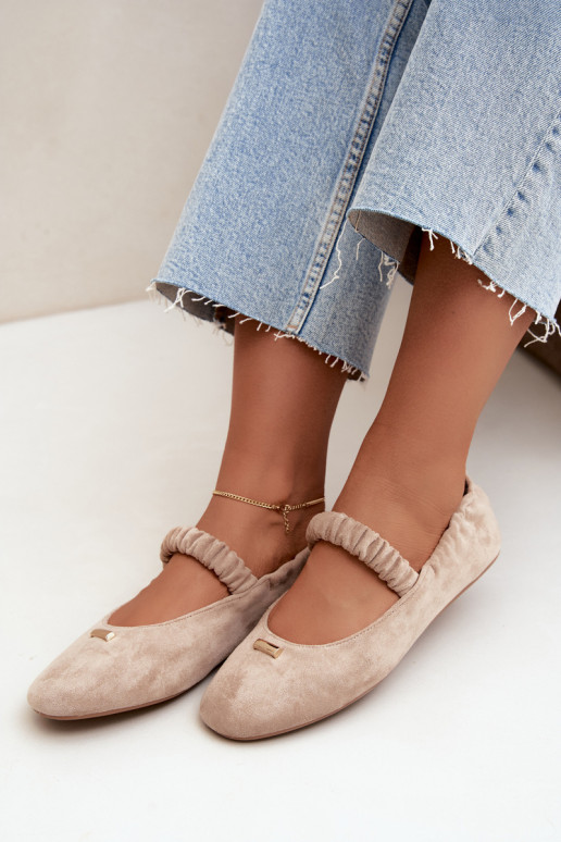Sandalen met decoratieve details in zandkleur Brinelle