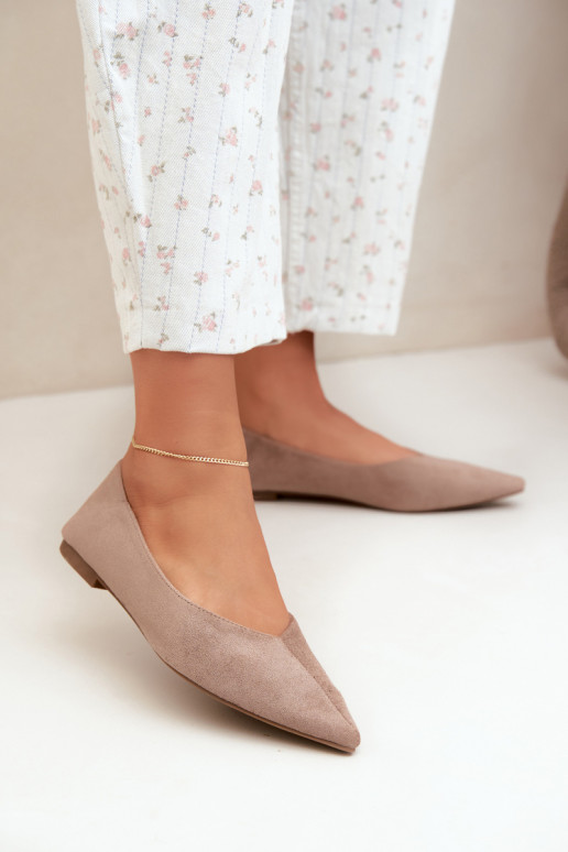Ballerina's met spitse neuzen van faux suede in zandkleur Corabella