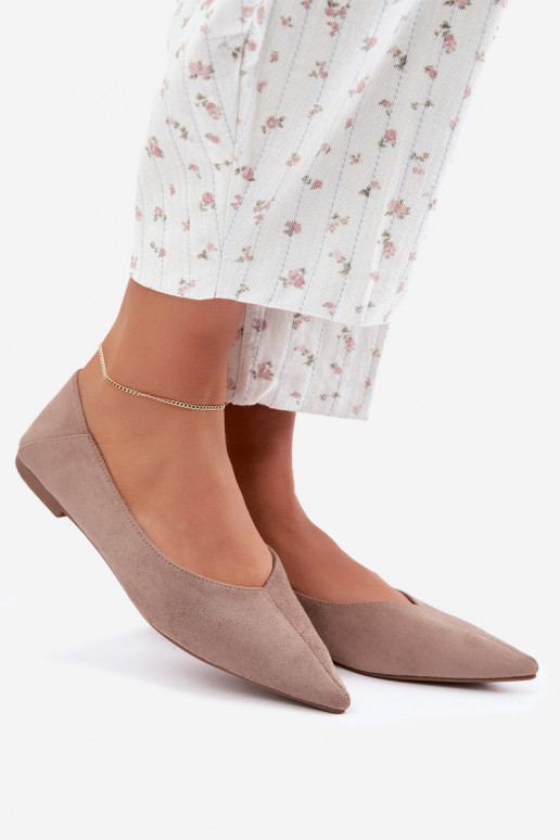 Ballerina's met spitse neuzen van faux suede in zandkleur Corabella
