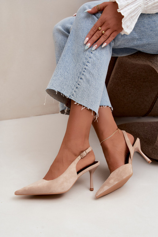 Czekolado Cassy faux suede sandalen met dunne hakken in zandkleur