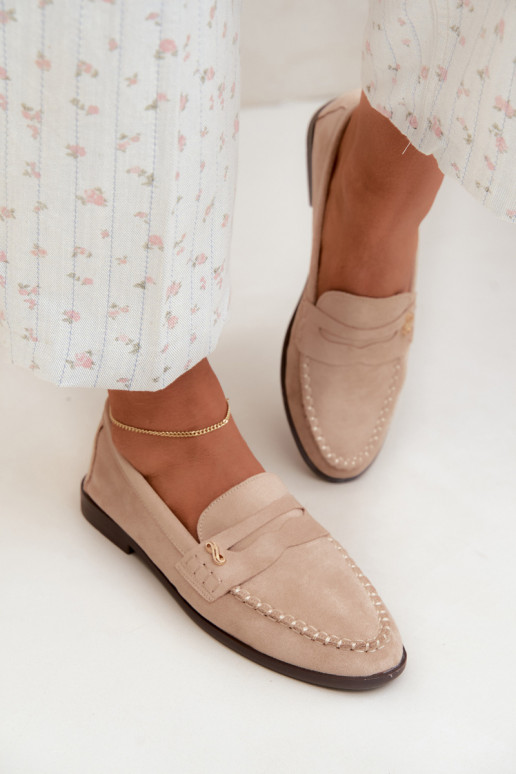 dames mocassins met decoratieve details in zandkleur Treya