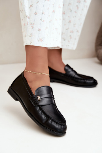 dames mocassins met decoratieve details in zwart Treya 2