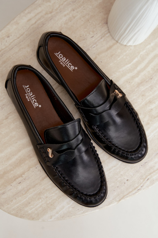 dames mocassins met decoratieve details in zwart Treya