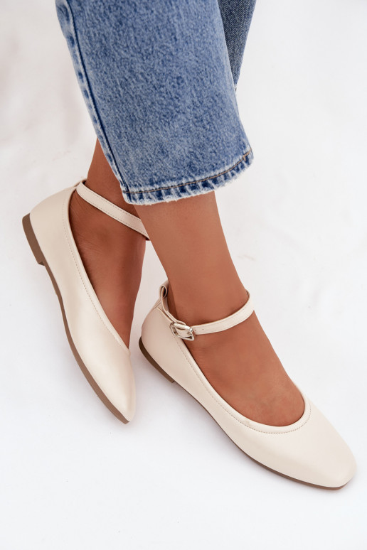 Zandkleurige ballerina's met bandjes en gespen Janelor