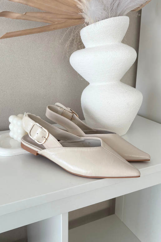 Zandkleurige gepatineerde ballerina's met gespen Rinalle
