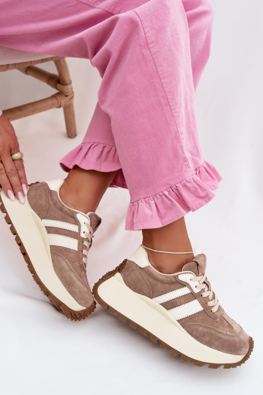 Zandkleurige sneakers van kunstsuède met platform D&A GR61-5986