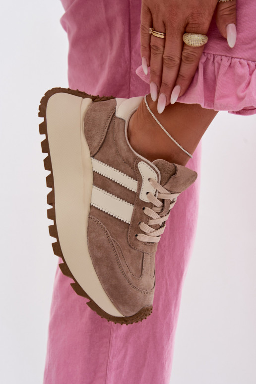 Zandkleurige sneakers van kunstsuède met platform D&A GR61-5986