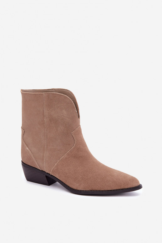 dames enkellaarsjes cowboystijl met hak van natuurlijk suede zandkleurig Norelle