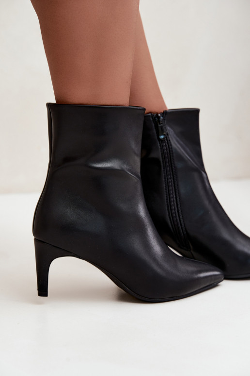 Dames enkellaarsjes met hakken in zwarte faux leather Celisse