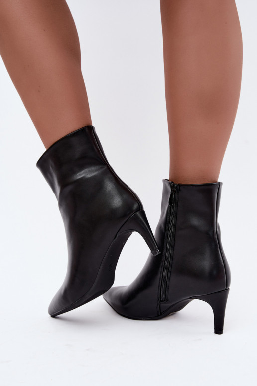 Dames enkellaarsjes met hakken in zwarte faux leather Celisse