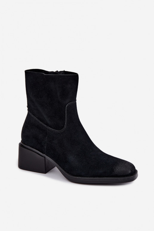 Dames enkellaarsjes van faux suede met hakken in zwarte kleur Iveris