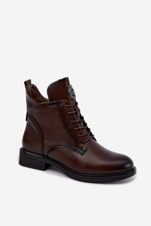 Leonise chocoladebruine enkellaarsjes met brede hakken en ornamenten