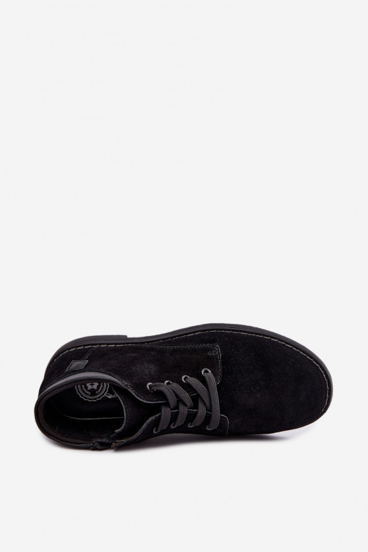 Nirelia schoenen van zwarte faux suede