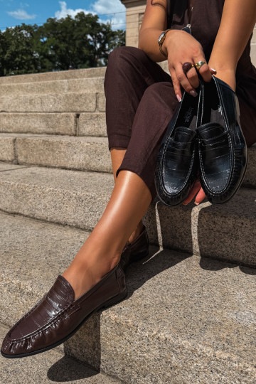 Lakken dames mocassins met rimpels in zwarte kleur Dulcy 2