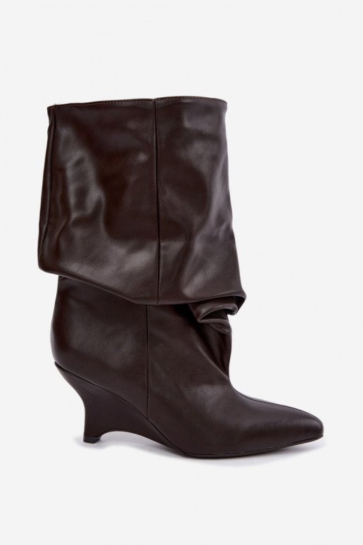 Slouchy enkellaarsjes met platform in chocolade Ilyna