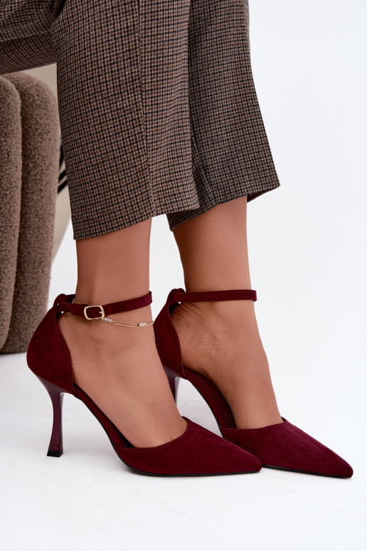 Faux suede schoenen met bandjes in bordeaux kleur Ladessa