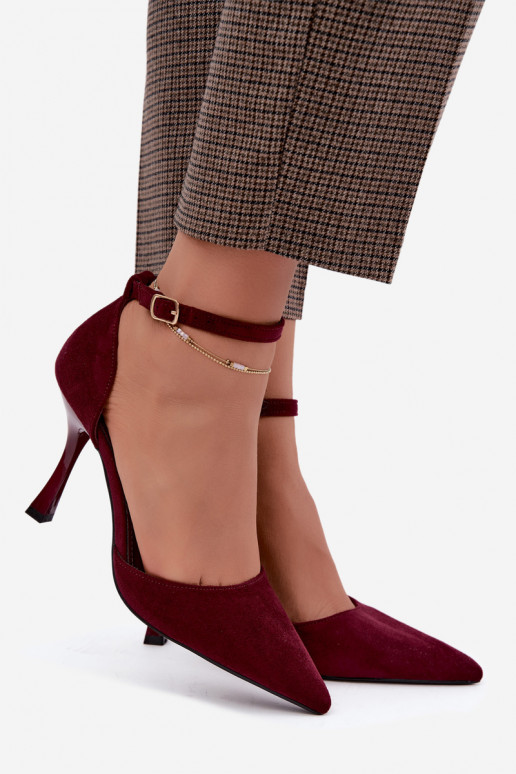 Faux suede schoenen met bandjes in bordeaux kleur Ladessa