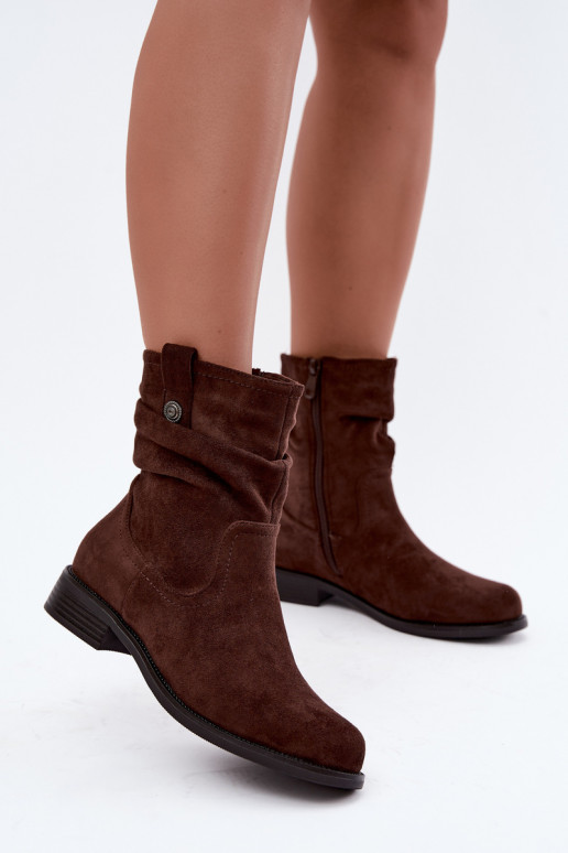 Geïsoleerde enkellaarsjes met ruches en brede hakken S.Barski HY62-8102 in chocolade kleur