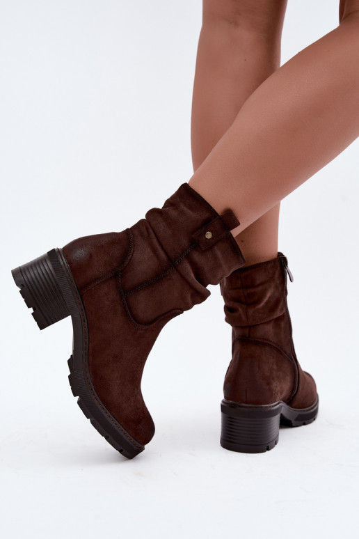 Geïsoleerde dames enkellaarsjes met ruches Klocke S.Barski HY62-8100 in chocolade kleur