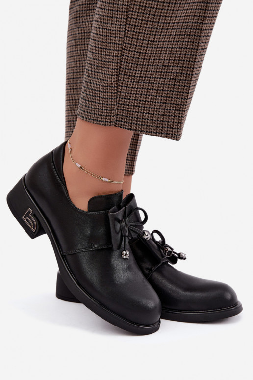 Faux leren schoenen met strikken T.Sokolski AN J26-190 in zwarte kleur